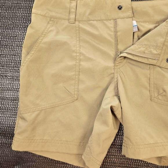 Columbia Women's 6 Kestrel Omni Shield Trail Shorts Beige Active Fit Stretch - Picture 4 of 8